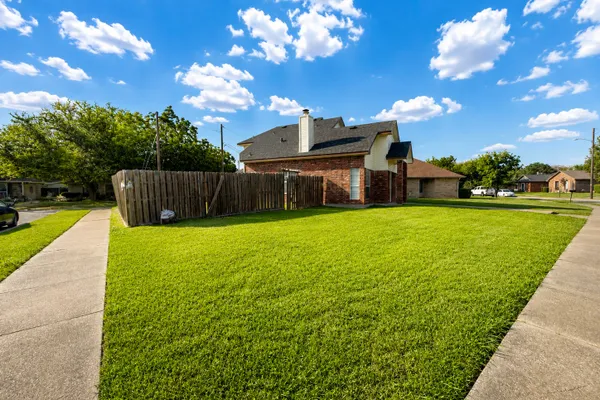 510 STONE CIR
