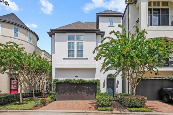 1660 WRENWOOD LKS