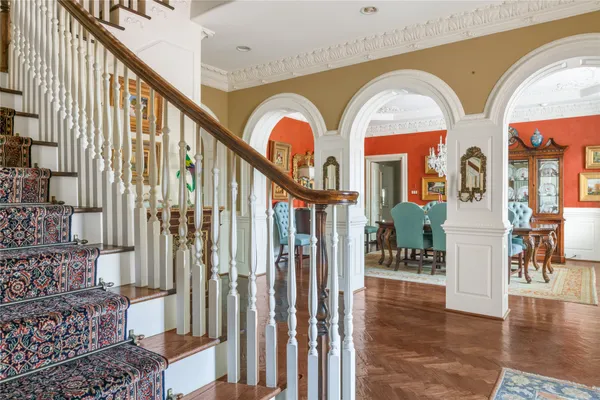 6347 WOODLAND DR