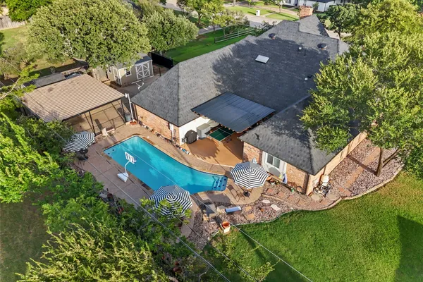 809 SHADY CREEK DR