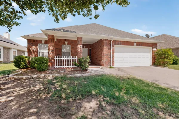 710 BOWIE LN