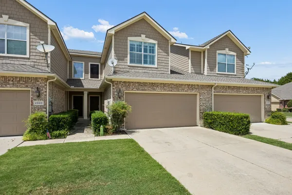 2905 PERCEY LN
