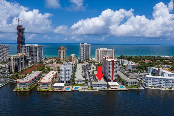 3135 S OCEAN DR 227