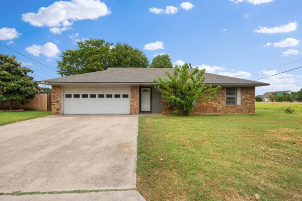2 FINLEY CIR