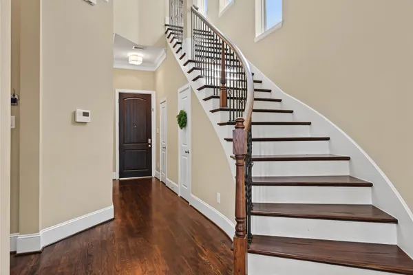 8222 MERLOT LN