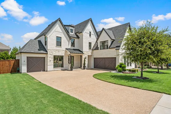 8808 VERONA DR