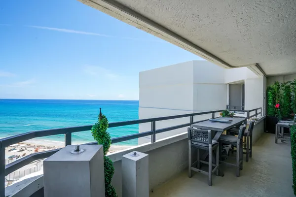 3560 S OCEAN BLVD -4