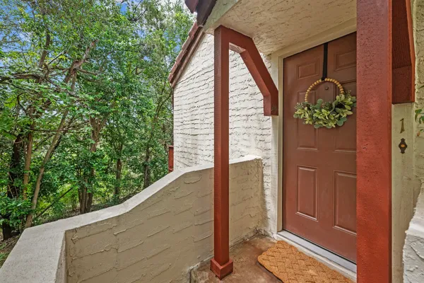4303 CREEK LEDGE B-1