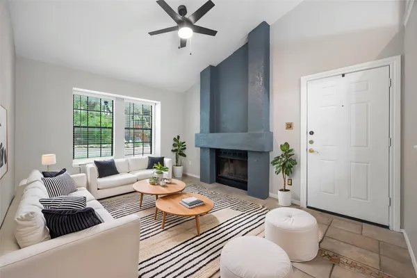 4303 CREEK LEDGE B-1