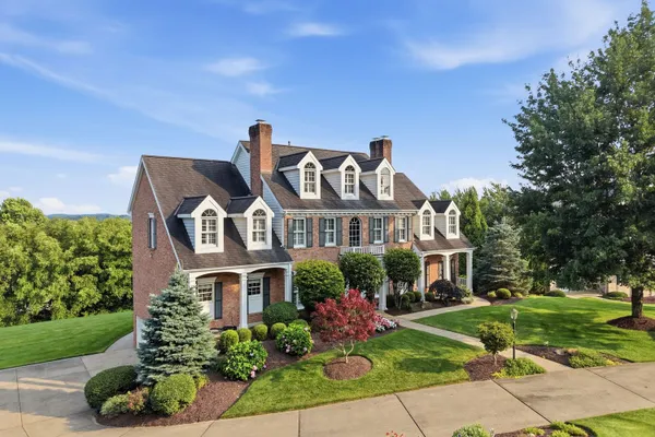 337 SNOWBERRY CIR