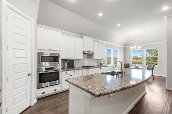 2112 NOGALAS LN
