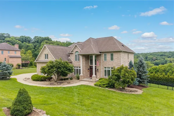 2183 GRANDEUR DR