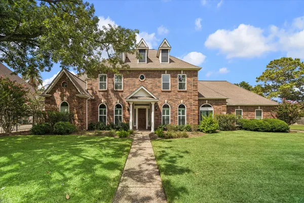 20002 SKY HOLLOW LN