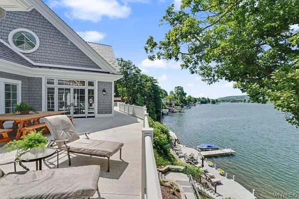 62 E LAKE RD
