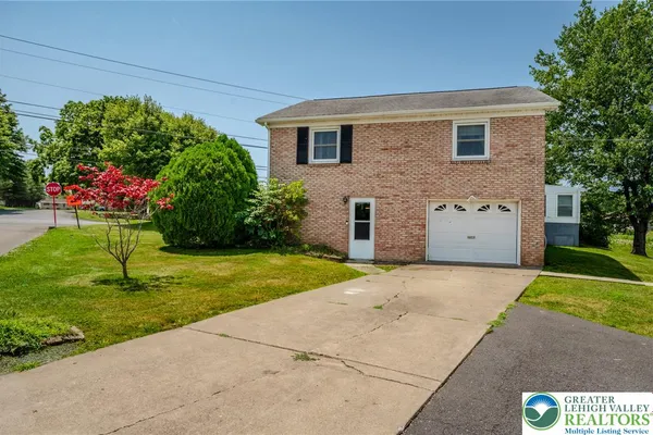 50 LINCOLN DR