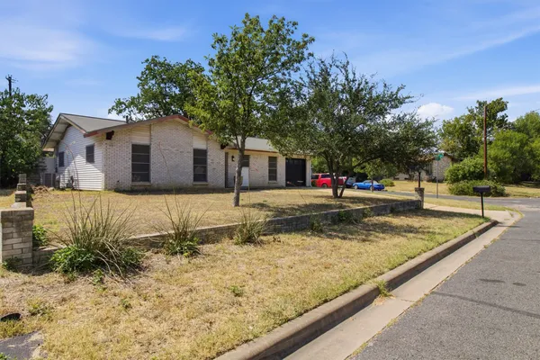 1500 BRANDT DR