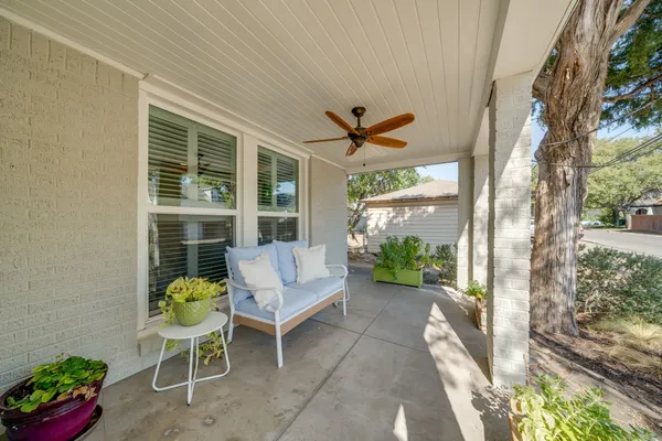 311 PAULUS AVE