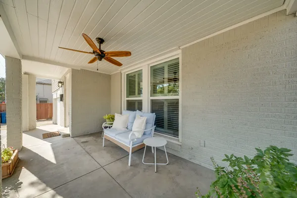 311 PAULUS AVE