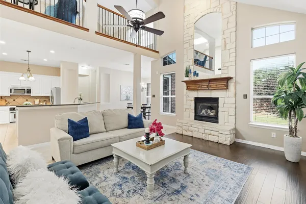 8912 WYATT CIR