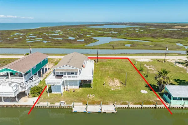 707 POMPANO LN