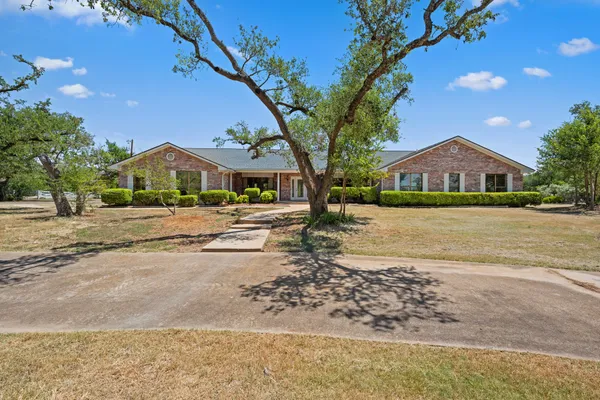 1501 WOODS LOOP
