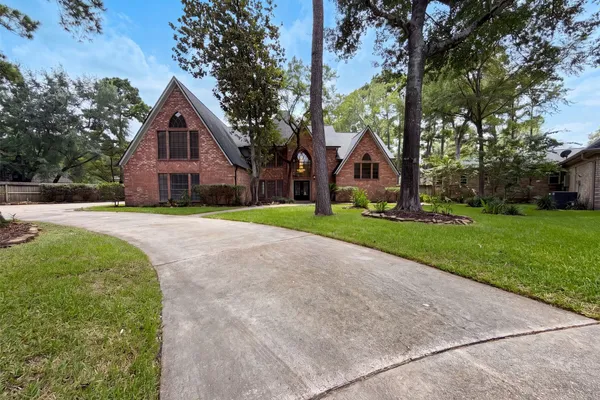 6127 WILLOWCREST CT
