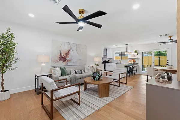 2004 TEAKWOOD DR