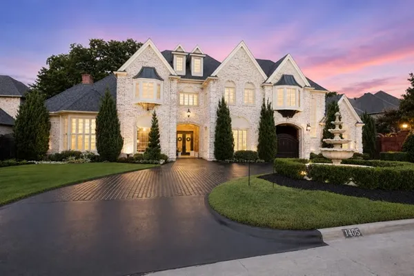 1405 BENTLEY CT