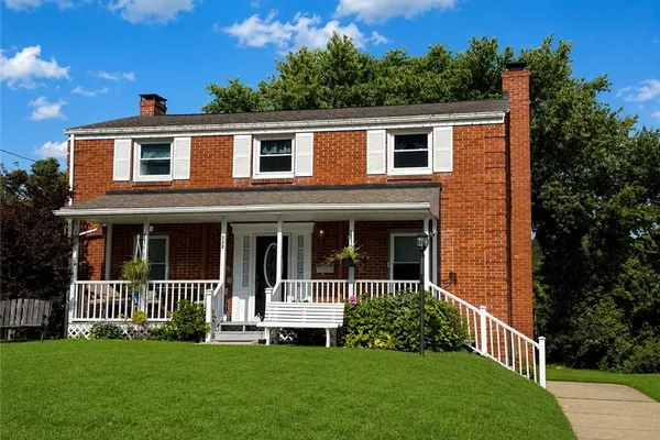 232 FERNLEDGE DR