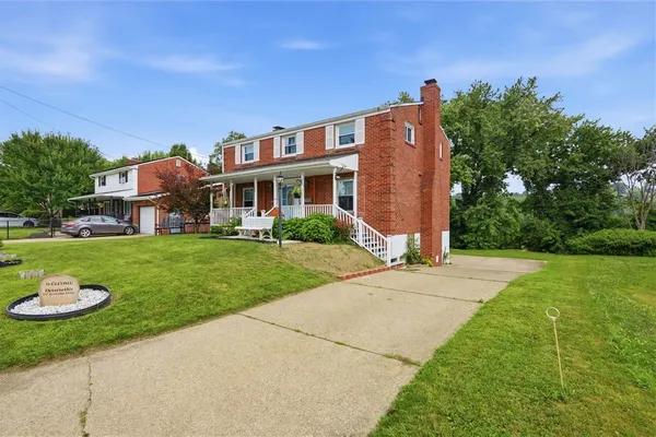 232 FERNLEDGE DR