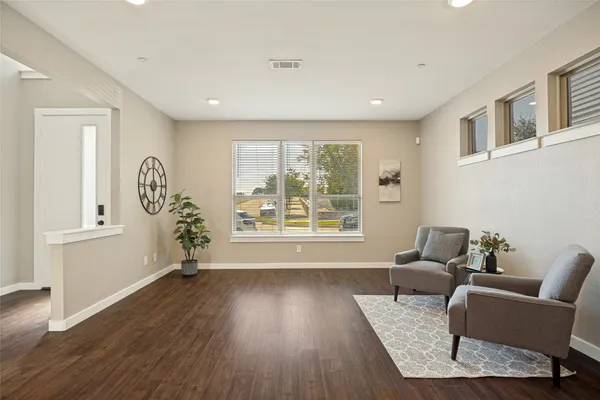 424 TEXAS DR