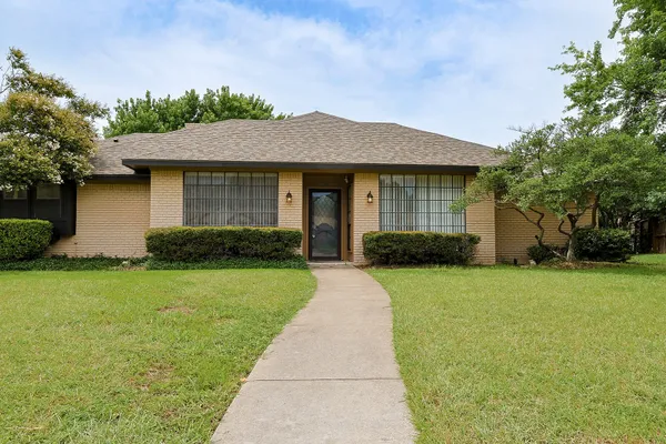 6809 FAWN VALLEY PL