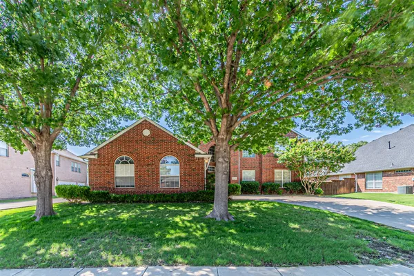 1913 BLUE RIDGE DR