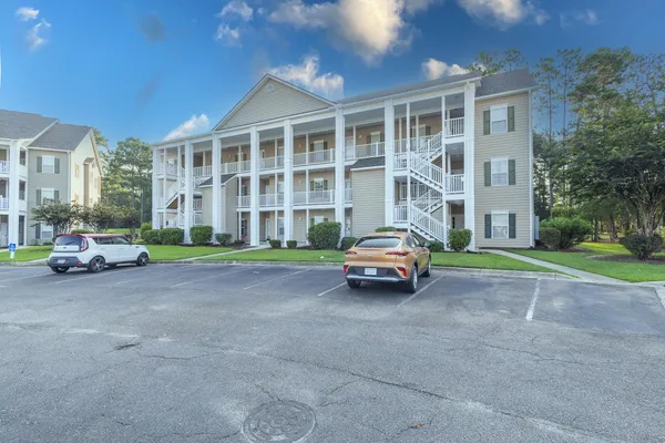 5828 LONGWOOD DR 204