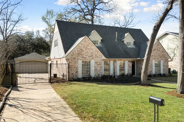 5707 ASH OAK DR