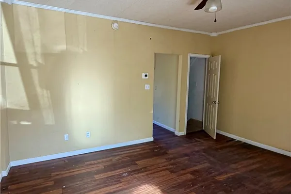 718 SELLERS AVE