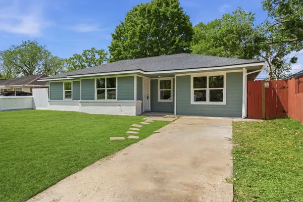 2208 MERLE ST