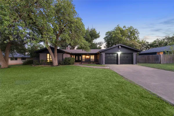 605 MEADOWBROOK DR