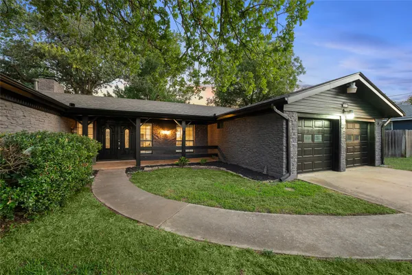 605 MEADOWBROOK DR
