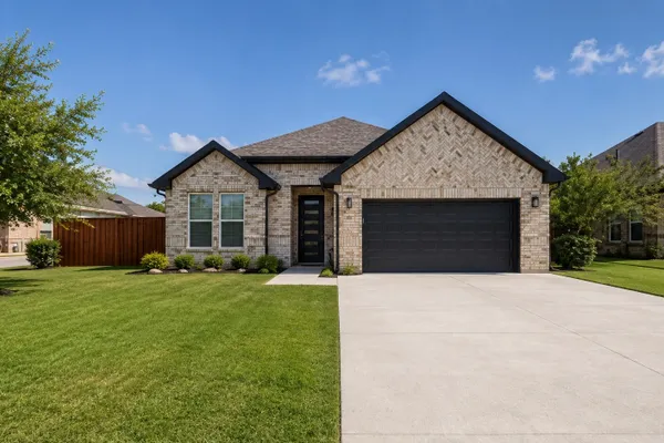 900 MARCELLUS CT