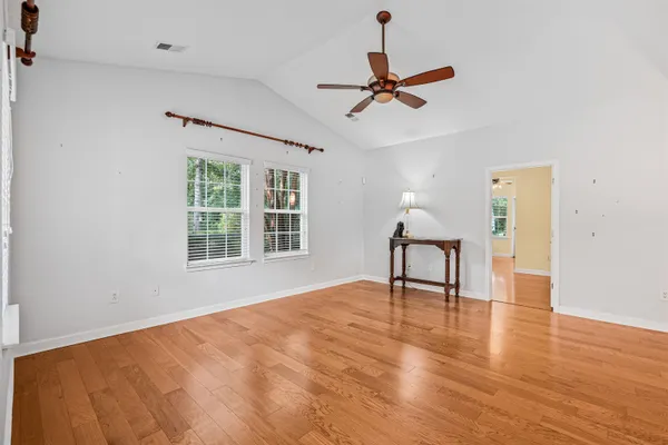 120 HIGHGROVE CT 1