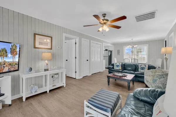 125 EASY ST
