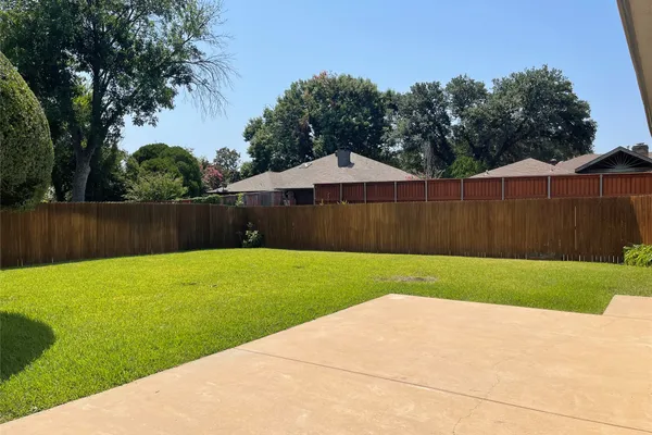 2212 KIRBY DR