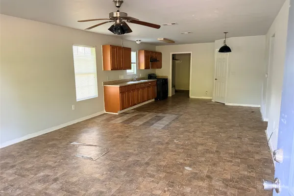 424 BAKER CIR