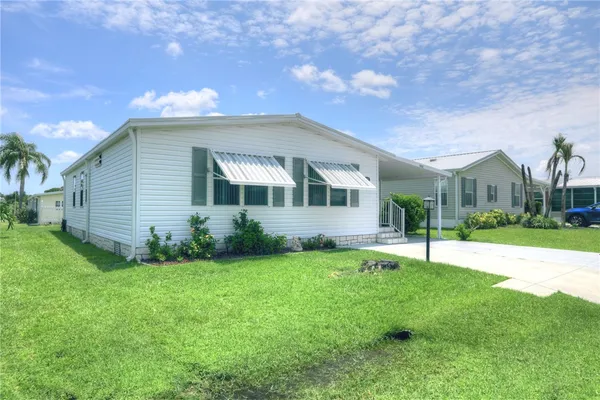 7653 NIANTIC AVE T3