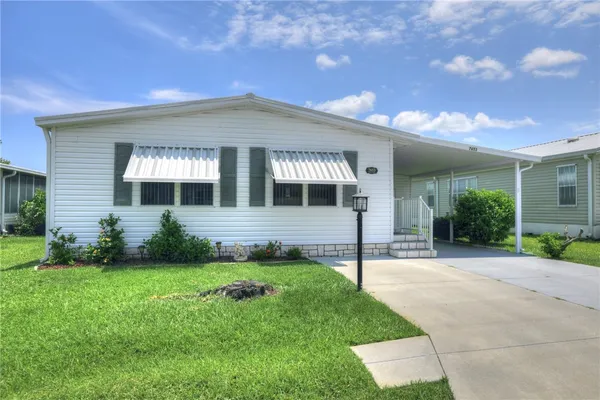 7653 NIANTIC AVE T3