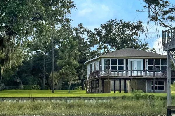 6358 COUNTY RD 659