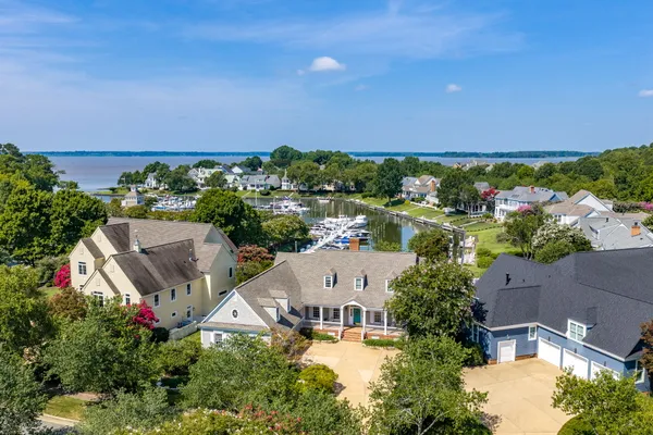 1616 HARBOR RD