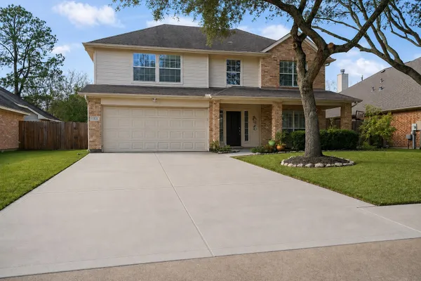 235 MAGNOLIA WAY
