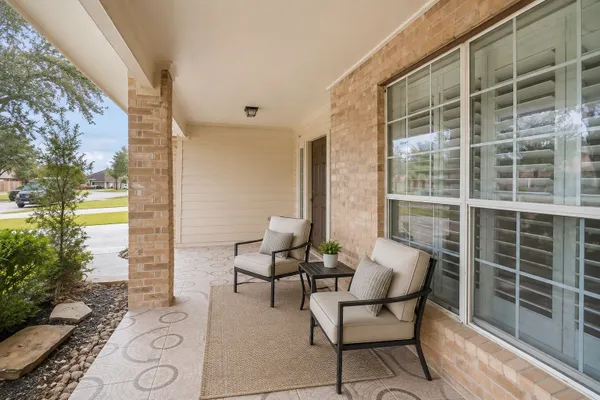 235 MAGNOLIA WAY